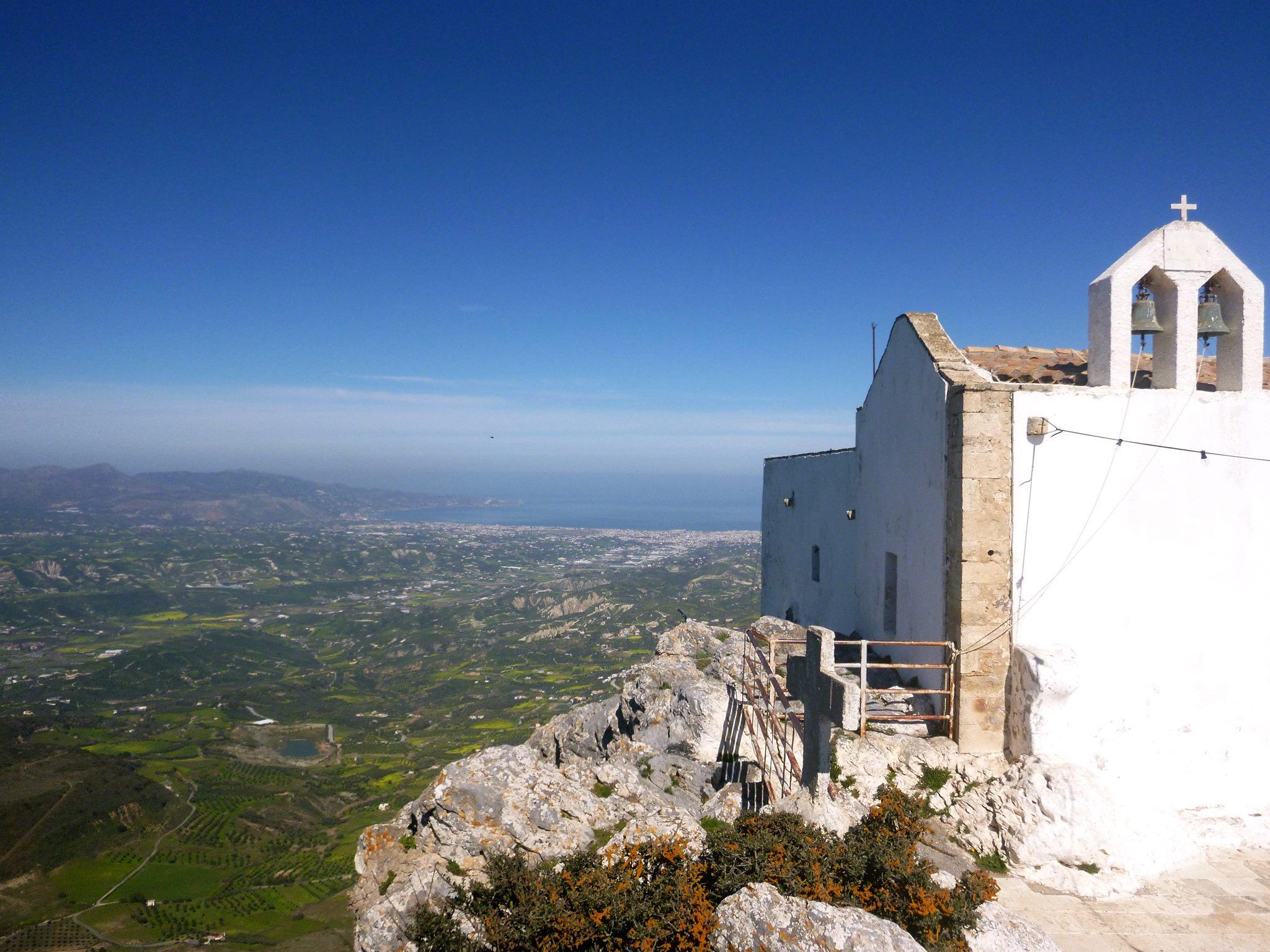 Cretan Adventures: Hiking in Yiouchtas