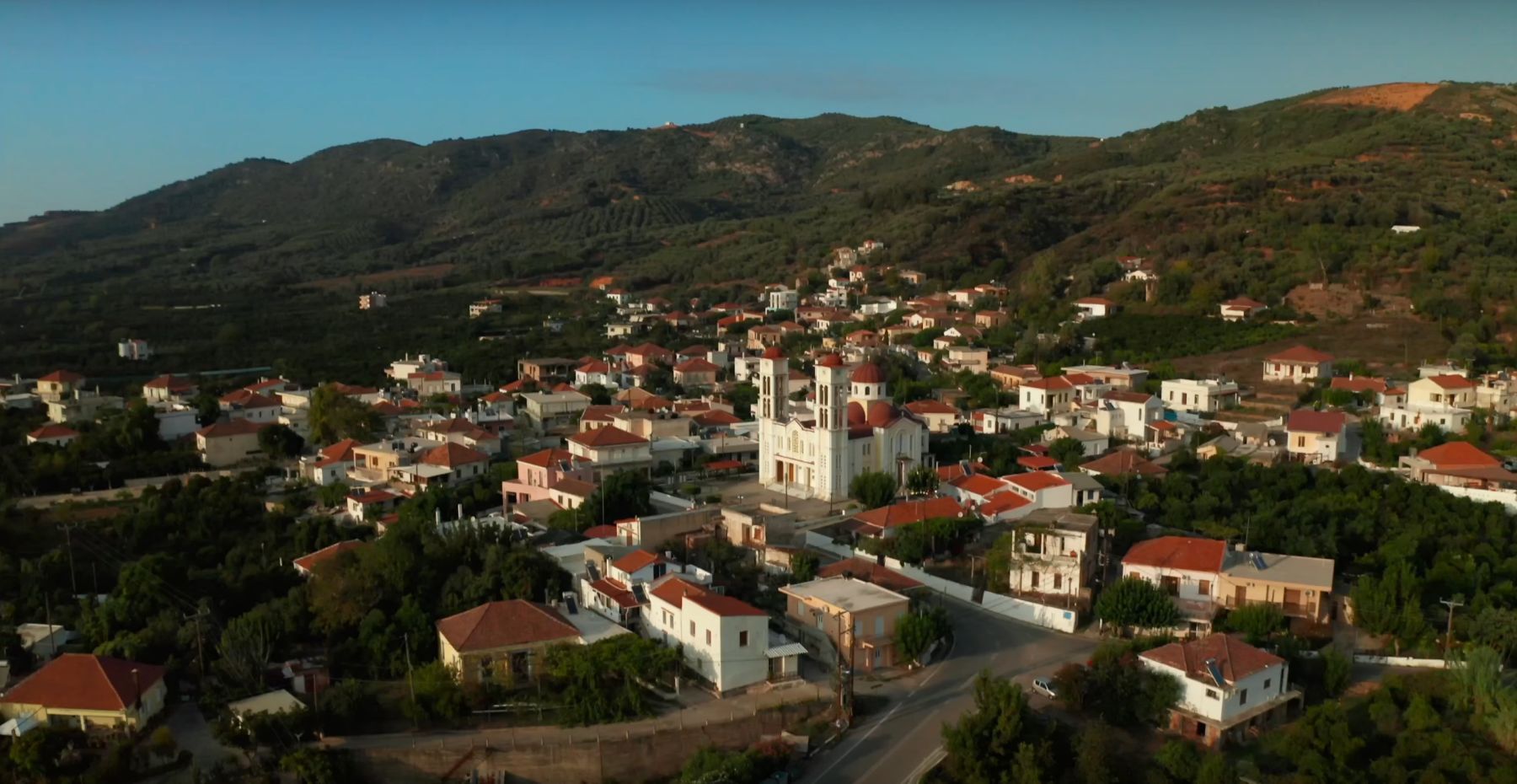 Fournes: Nestled at the Foot of the White Mountains