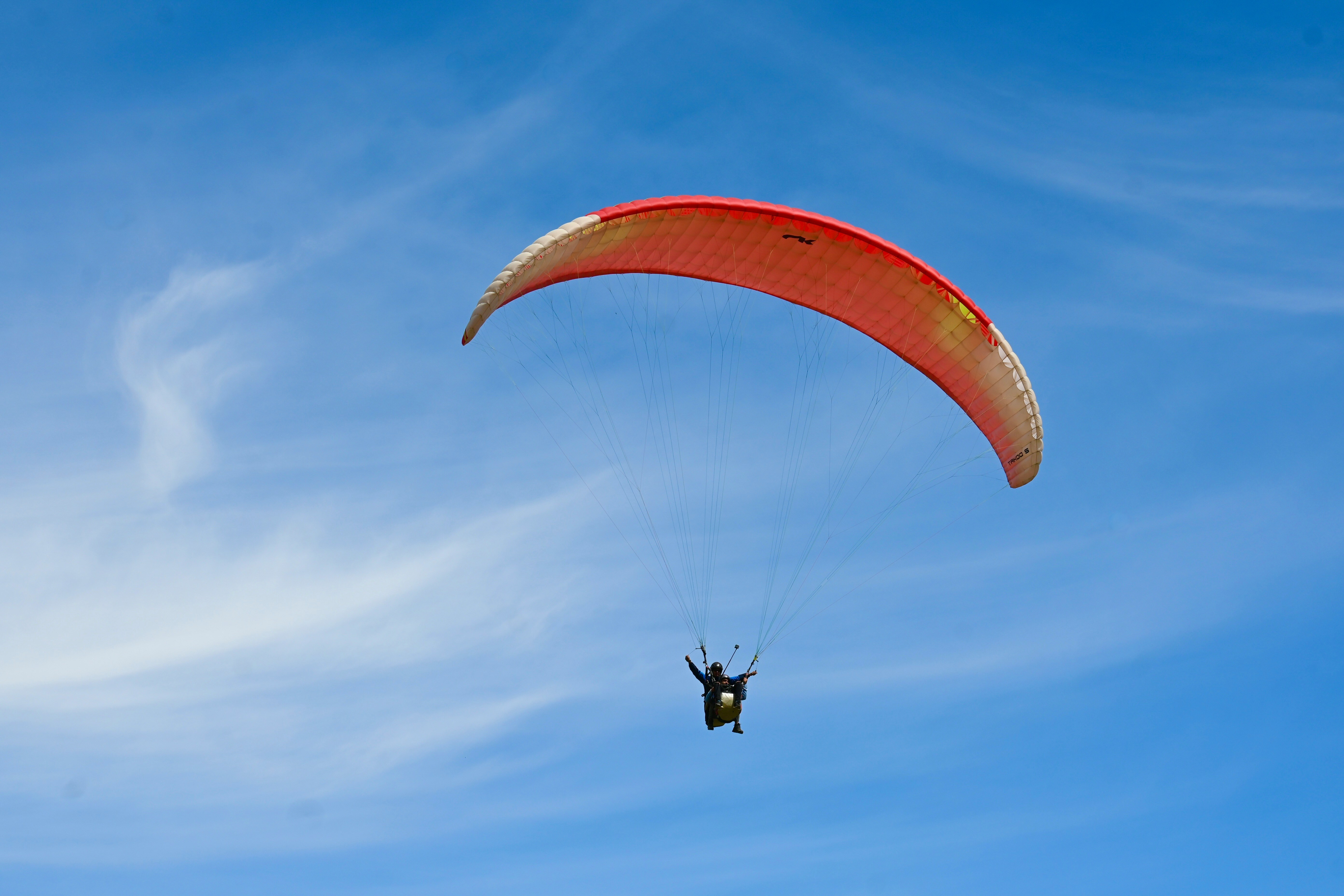 Exploring Creta: Κάντε αλεξίπτωτο πλαγιάς (Paragliding)!