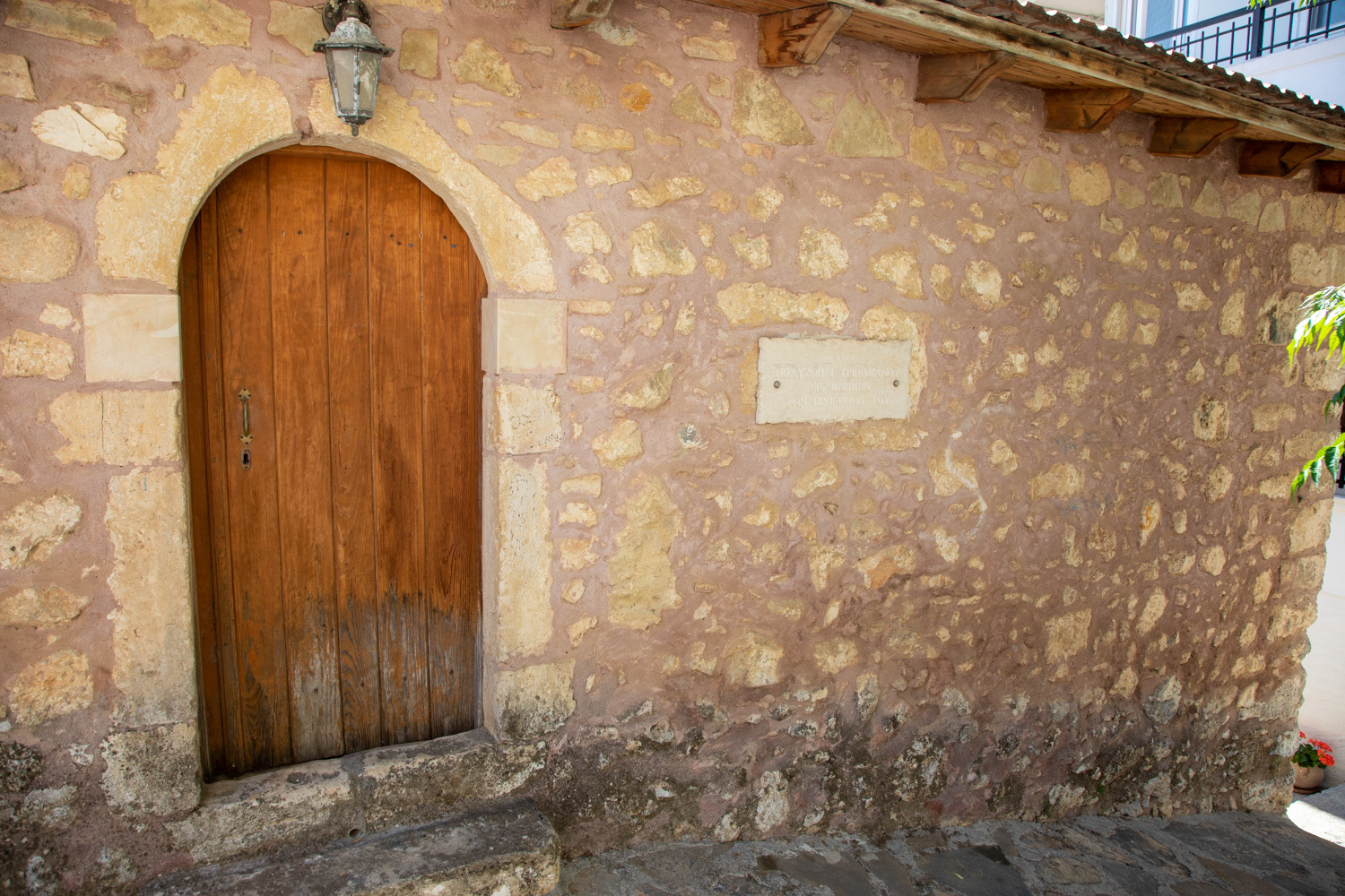discover crete