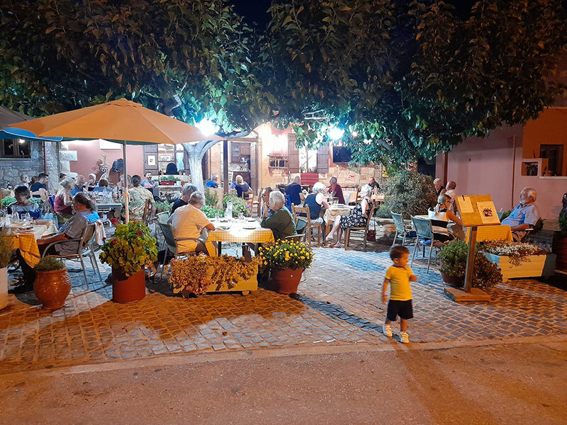 Ταβέρνα Κόλυμπος: Σπιτική φιλοξενία στο Καλαμίτσι Αλεξάνδρου