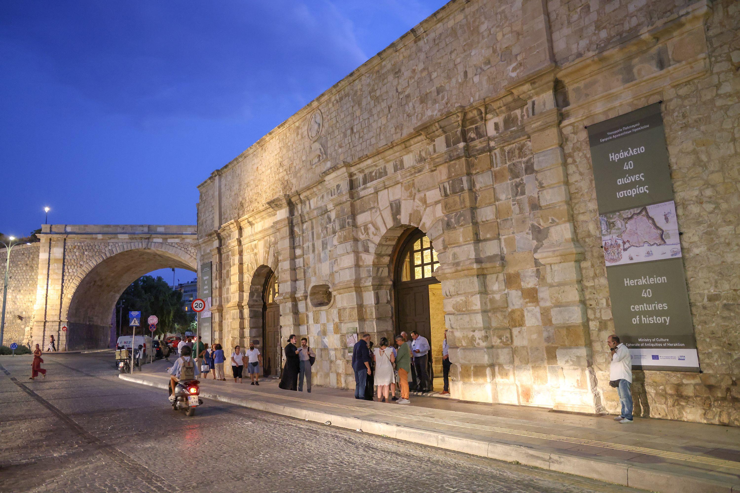 discover crete