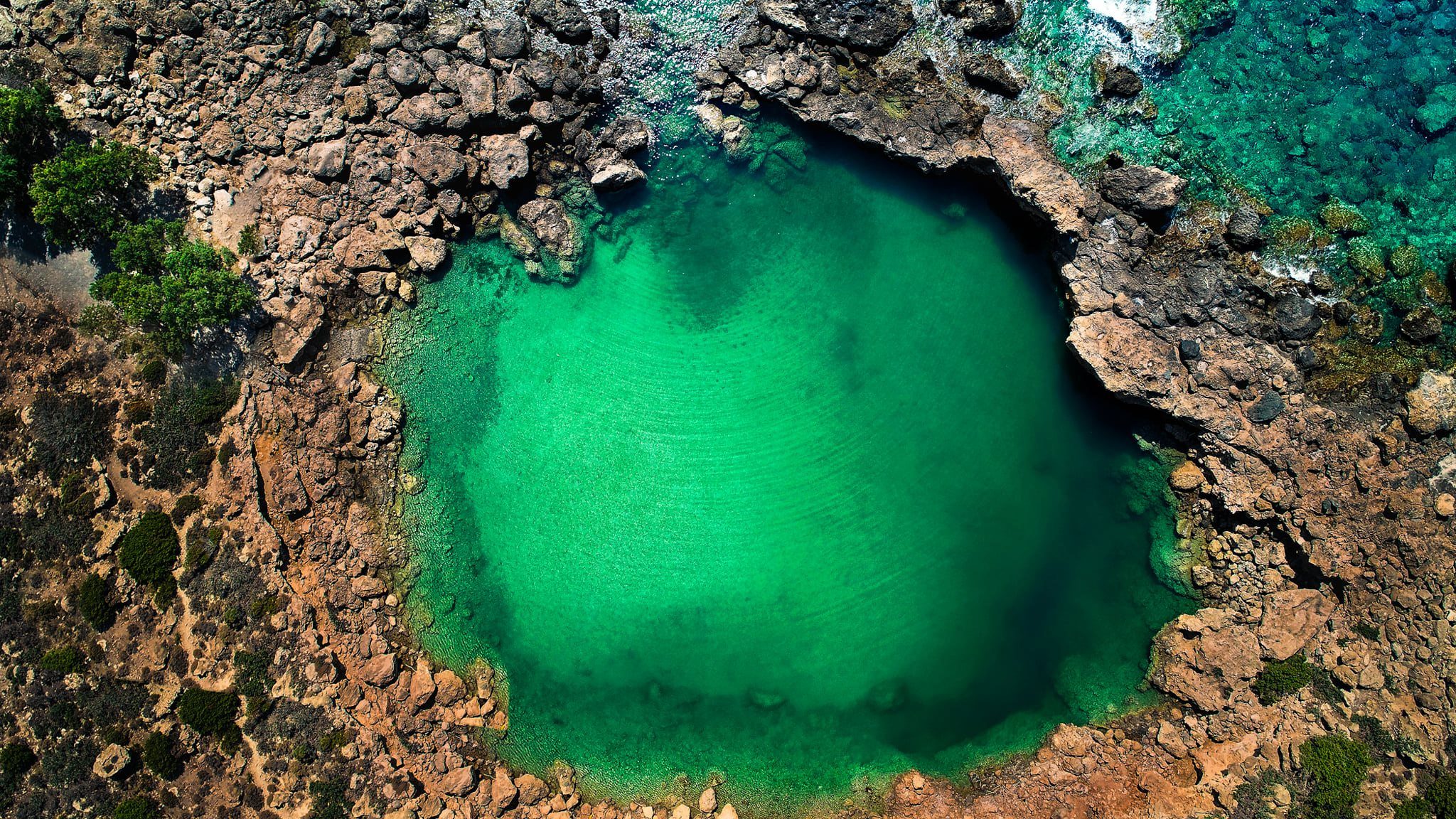 Voulolimni: A Sea That Feels Like a Lake — or Even a Pool!